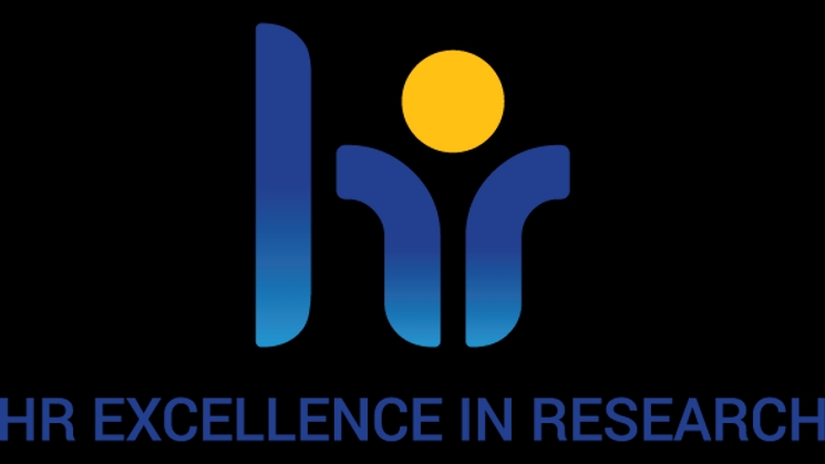 Logo que representa la excelencia en la investigación en recursos humanos.