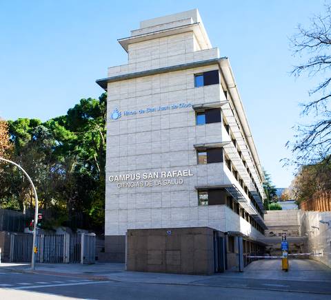 Edificio moderno que alberga el Campus San Rafael de Ciencias de la Salud.
