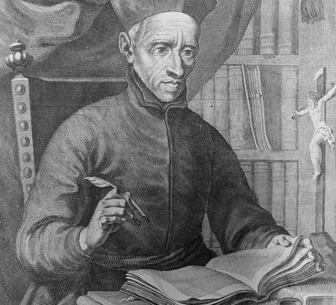 Retrato de un hombre con una pluma, vestido con hábito religioso, sentado frente a un libro abierto.