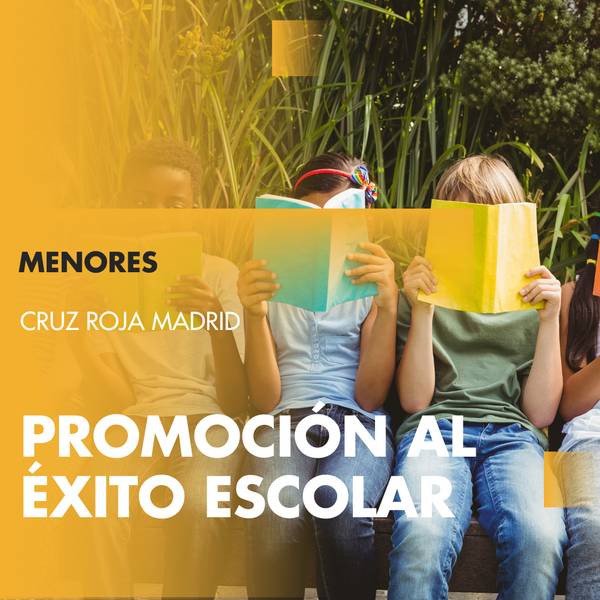 Un grupo de niños leyendo libros en un entorno natural.