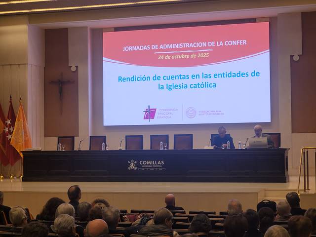Imagen de un evento sobre la rendición de cuentas en las entidades de la Iglesia católica.