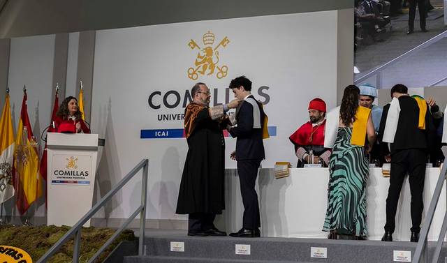 Ceremonia de graduación en la Universidad Comillas.