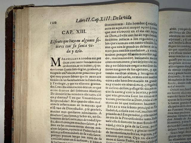 Una página de un libro antiguo con texto en castellano sobre temas filosóficos y teológicos.