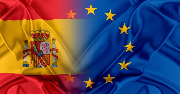 La imagen muestra las banderas de España y de la Unión Europea fusionadas.