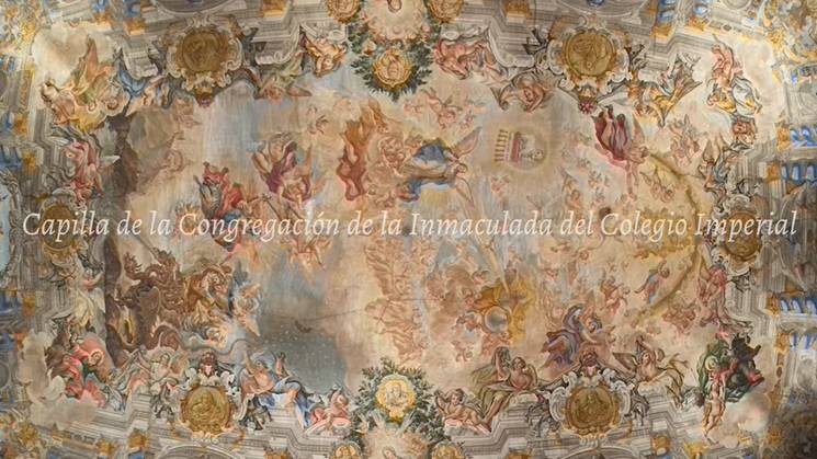 La imagen muestra el fresco del techo de la Capilla de la Congregación de la Inmaculada del Colegio Imperial.