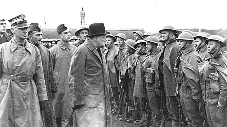 Winston_Churchill_reviewing_Polish_troops_in_England.png