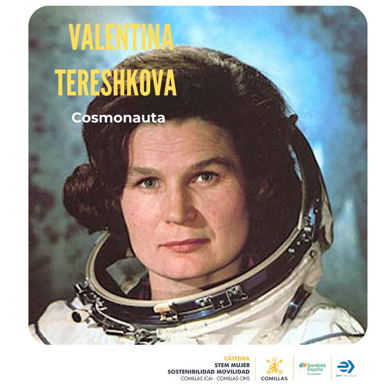Valentina Tereshkova, la primera mujer cosmonauta, posa con su traje espacial.