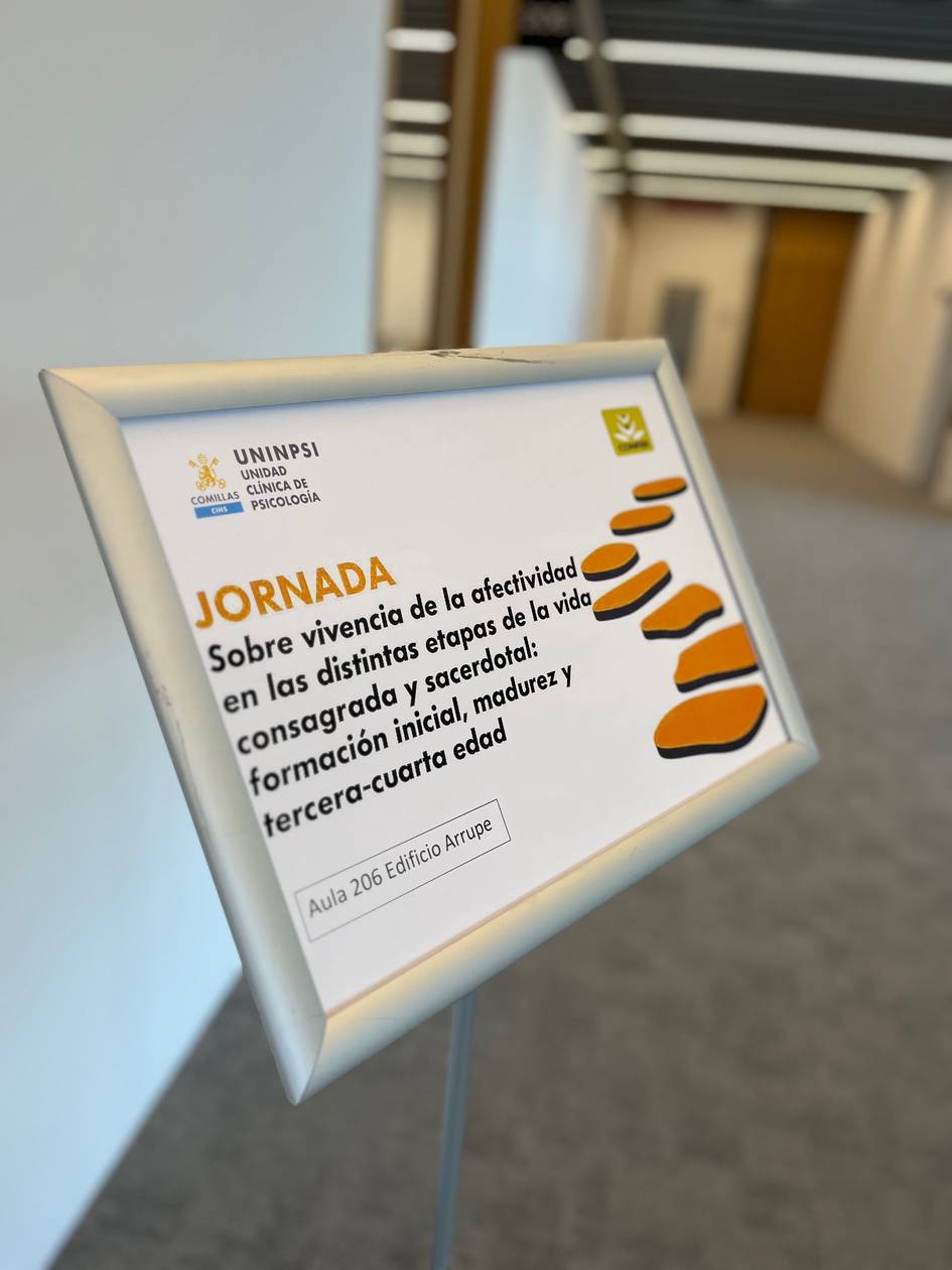 Cartel informativo sobre una jornada dedicada a las etapas de la vida y el desarrollo personal.