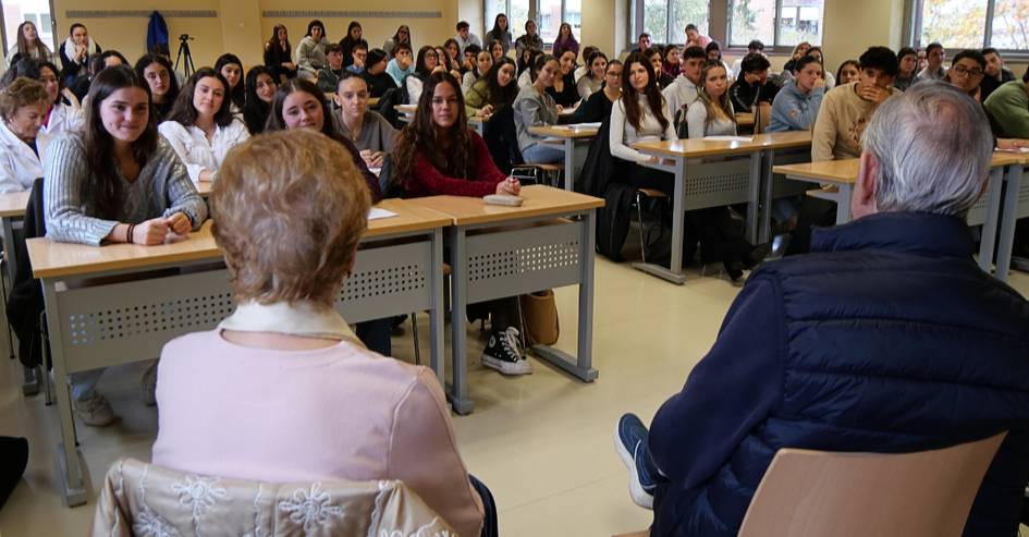 Encuentro intergeneracional alumnos y residentes de Residencia SJD y Centro de Ciempozuelos