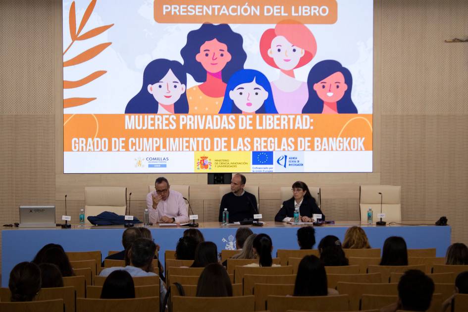 Presentación del libro sobre mujeres privadas de libertad y cumplimiento de las reglas de Bangkok.