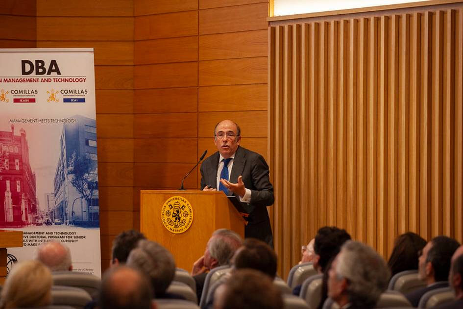 Marcelino Oreja durante la presentación de su tesis doctoral