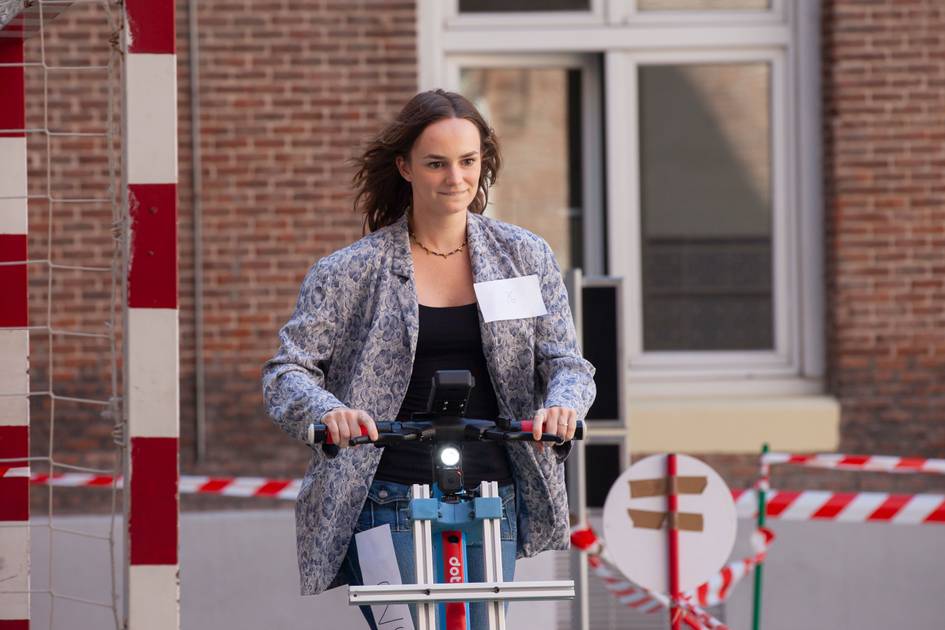 A student during the training on the use of the electric scooter