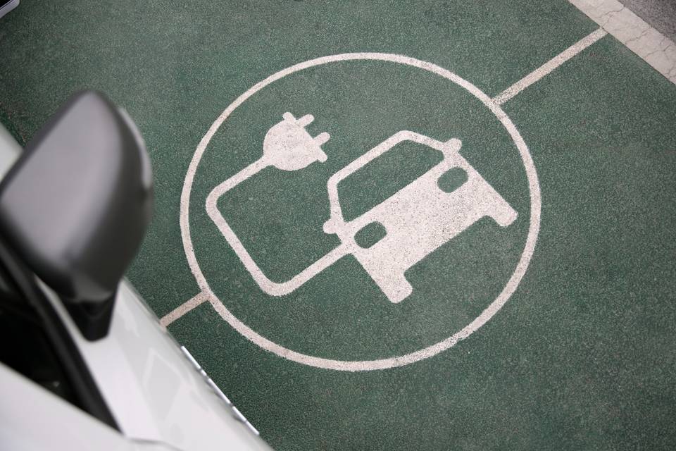 cierre-carga-coches-electricos