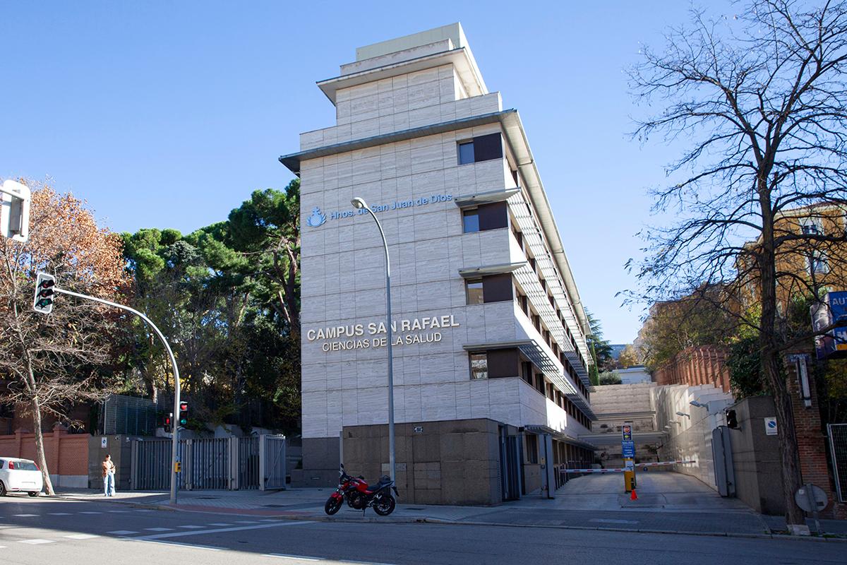 Edificio del Campus San Rafael dedicado a estudios de salud.