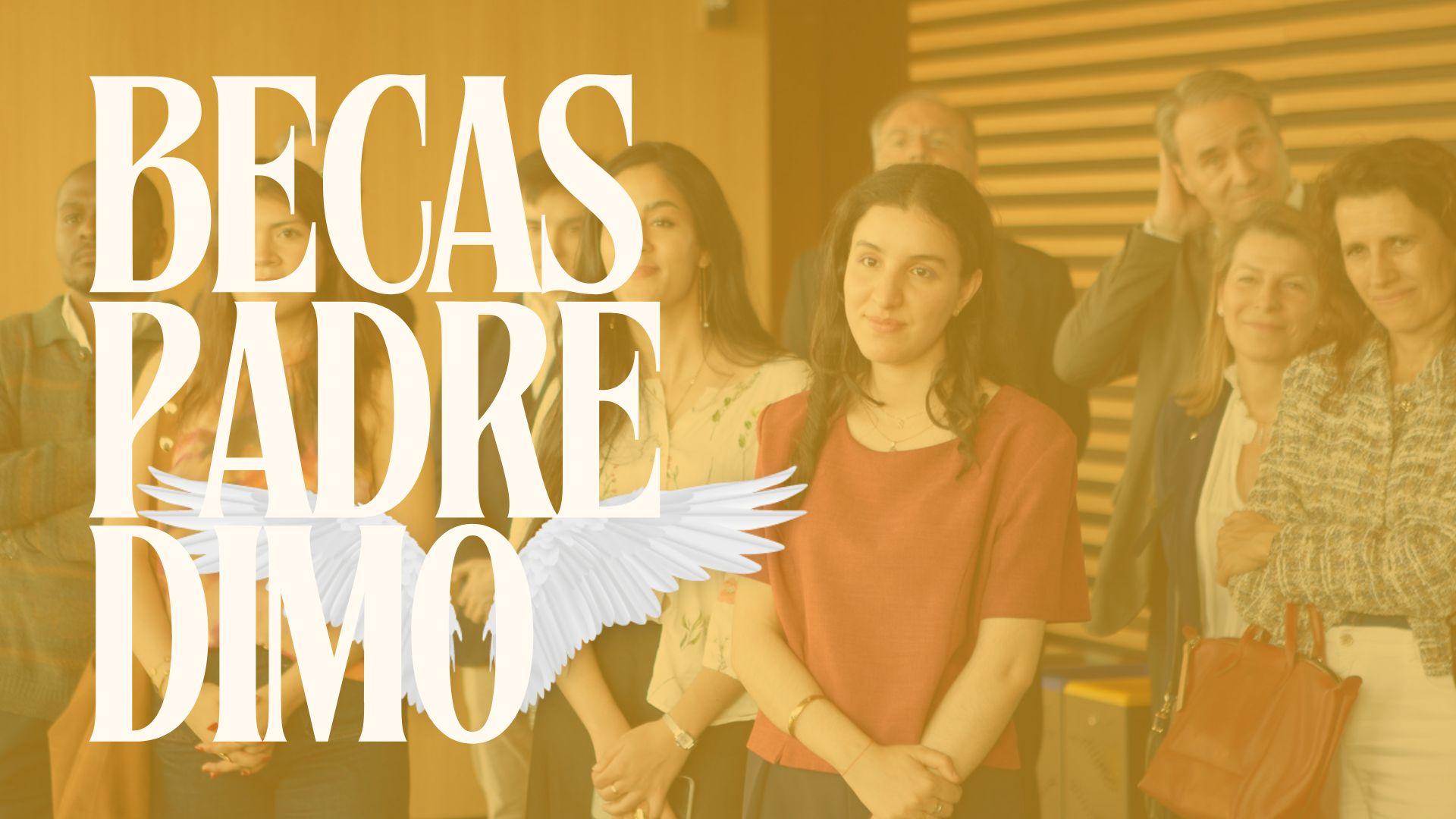 Grupo de personas en un evento relacionado con becas.