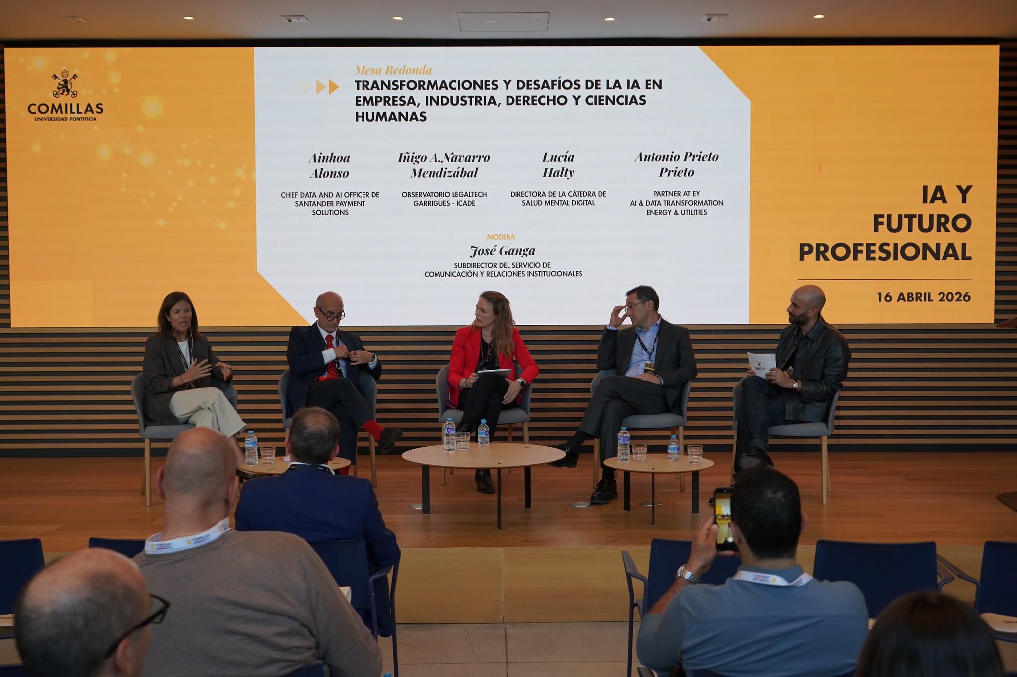 Una mesa redonda sobre transformaciones y desafíos de la inteligencia artificial en diversas áreas.