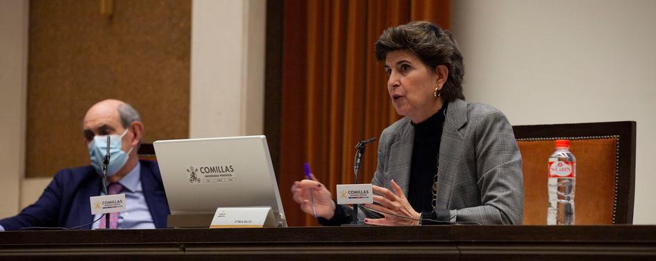 María San Gil participó en esta jornada relatando su experiencia en la lucha contra la banda terrorista.