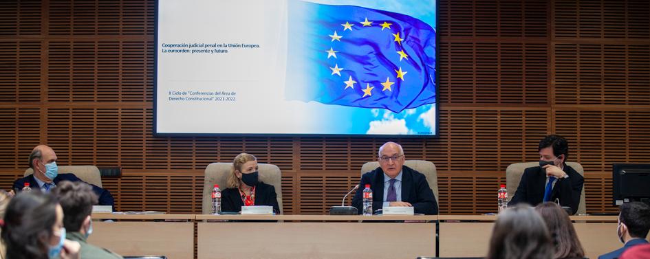 Javier Zarzalejos, diputado del Parlamento europeo, impartió una conferencia en Comillas ICADE
