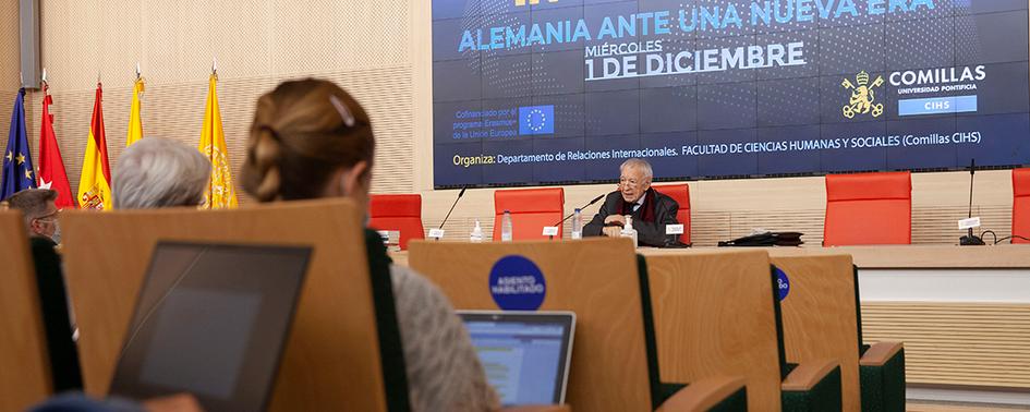 El Departamento de Relaciones Internacionales lanza el ciclo "Nuevos Desafíos de la Agenda Internacional"