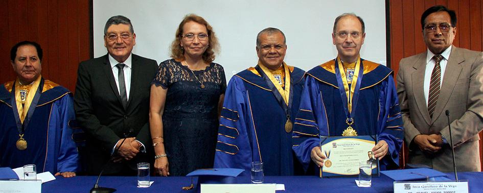 El profesor Ayuso obtiene su honoris causa