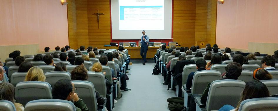 El profesor de la New York University in Shanghai, Rodrigo Zeidan