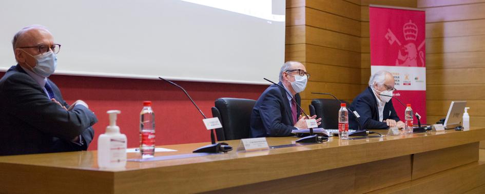 Juan María Nin Génova, consejero de Societé Générale y presidente de Itínere Infraestructuras, Habitat Inmobiliaria y MoraBanc y Operating Partner de Corsair, y Julián Martínez-Simancas Sánchez, secretario del Consejo de Administración de Iberdrola y de su Comisión Ejecutiva Delegada