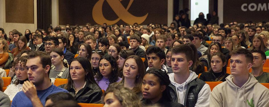 Comillas da la bienvenida a los nuevos alumnos extranjeros