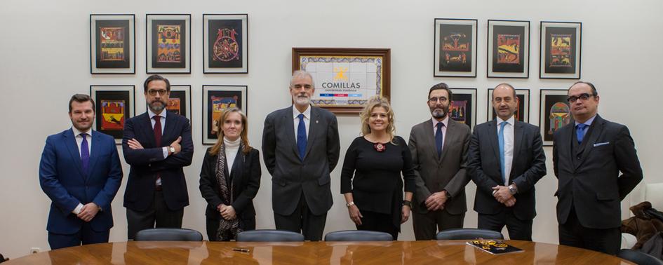 De izq. a der.: Miguel Martínez Muñoz (profesor de Derecho Mercantil); Federico de Montalvo (director del Centro de Innovación del Derecho (CID-ICADE); Irene Sánchez del Río Moreta (vocal de la junta directiva de AEDAE); Julio L. Martínez (rector de Comillas); Elisa Celia González Ferreiro (presidenta de AEDAE); Carlos Villacorta Salís, (vicepresidente de AEDAE); Rafael Harillo Gómez-Pastrana (vicepresidente de AEDAE) y Francisco Javier Alonso Madrigal (vicedecano de Asuntos Institucionales, Internacionales y Económicos de la Facultad de Derecho)