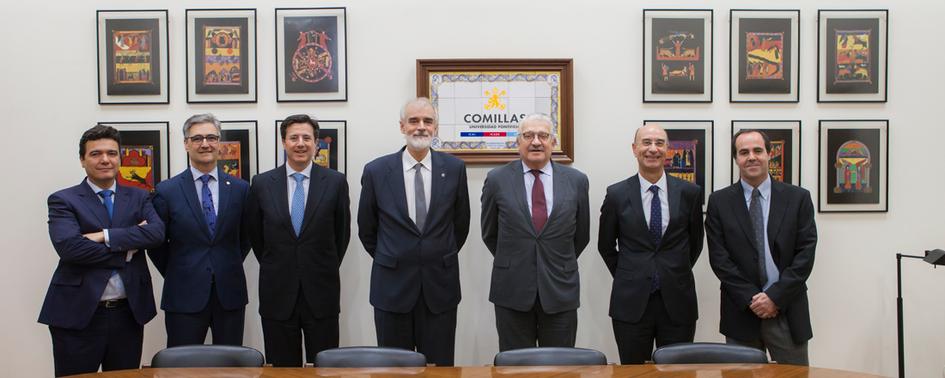 De izq. a der.: Javier García González (subdirector académico del IIT); Antonio Muñoz San Roque (director de Comillas ICAI); José Casas Marín (director general de relaciones institucionales y regulación de Endesa); Julio L. Martínez (rector de Comillas); José D. Bogas Gálvez (consejero delegado de Endesa); Tomás Gómez San Román (director del IIT) y Javier Reneses (investigador del IIT).