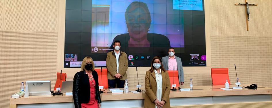 Mesa redonda “Mujeres y deporte un desafío sin fronteras”