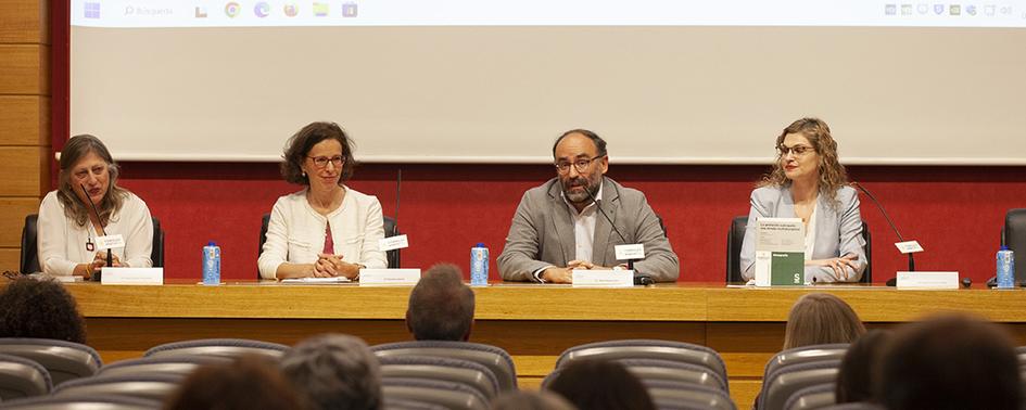 La Facultad de Derecho acogió la presentación de un libro monográfico sobre gestación subrogada