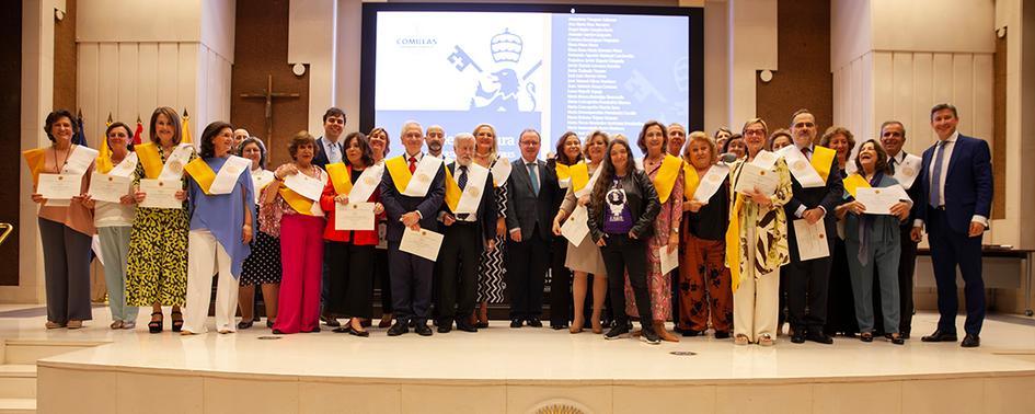 El ex presidente de Deloitte, Fernando Ruiz, fue el invitado de honor en el acto de clausura y graduación