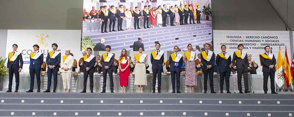 Los alumnos de la Escuela Técnica Superior de Ingeniería (Comillas ICAI) recibieron sus becas de graduación