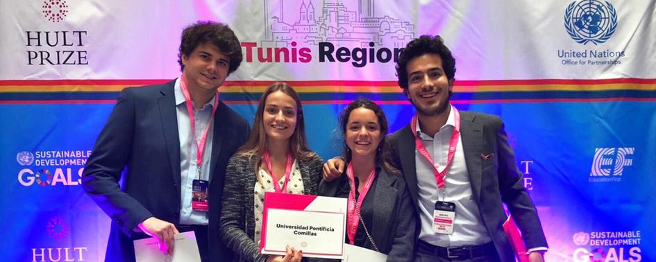 Equipo de Comillas participante en la final del Hult Prize