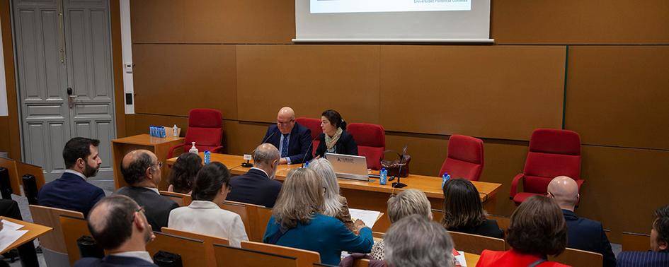 La Facultad de Ciencias Económicas y Empresariales organizó el encuentro junto con la asociación ASEPUC