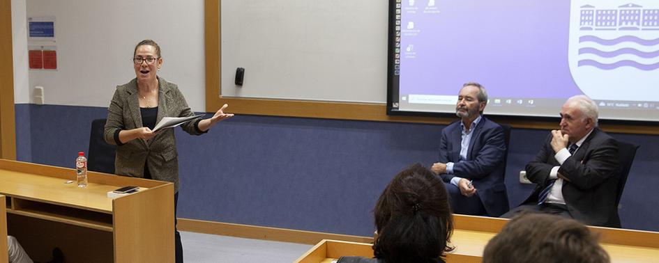 El profesor Morten Huse y el rector de Deusto, José María Guibert, participaron en una mesa sobre liderazgo y religiosidad en Comillas