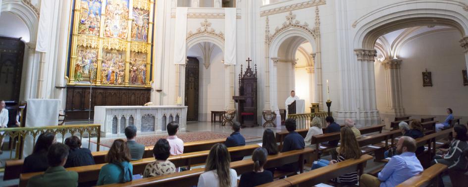 Celebración de la misa de Pascua en la Iglesia de Iglesia de la Inmaculada y San Pedro Claver.