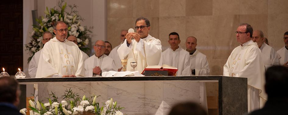 Comillas y la PA de Madrid celebraron una eucaristía en recuerdo y agradecimiento del papa emérito