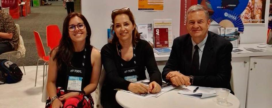 Ela Daineanu, Mónica González Rodríguez y Joseph Munz, representantes de Comillas en NAFSA 2019