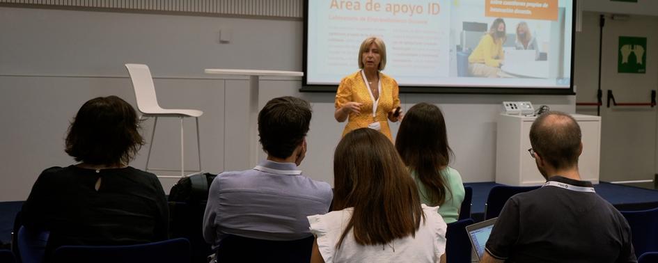 Equipos de innovación docente de UNIJES intercambian experiencias en Loyola