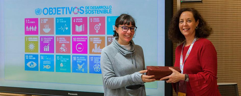 Alumnos y profesores participando en los talleres de la Facultad de Ciencias Humanas y Sociales