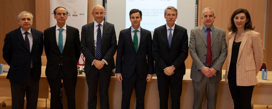 El Observatorio Gonzalo Jiménez – Blanco ASHURST – ICADE celebró su mesa redonda en Comillas. 