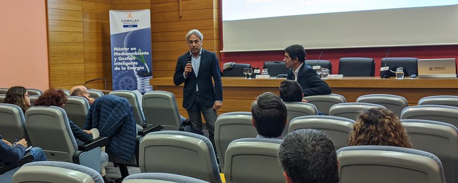 Valentín Alfaya, director del Máster en Medioambiente y Gestión Inteligente de la Energía y Carlos Mataix, director del Centro de Innovación en Tecnología para el Desarrollo Humano (itdUPM) de la Universidad Politécnica de Madrid.