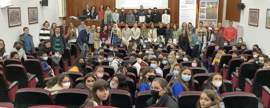 Los alumnos del Grado en Educación Primaria participaron en una feria de actividades para alumnos de primaria y ESO