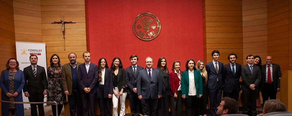 Doce estudiantes de la Facultad de Derecho recibieron premios por sus trabajos fin de grado