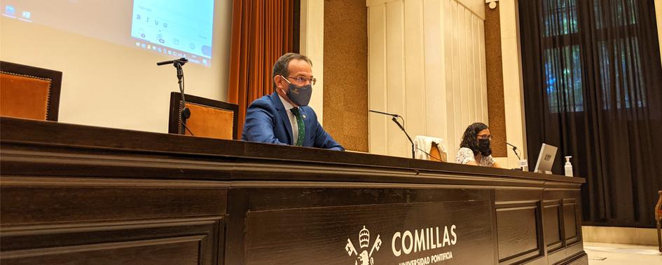 El vicerrector de Investigación e Internacionalización, Mariano Ventosa, fue el encargado de inaugurar la jornada