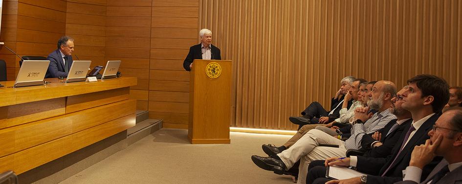El premio Nobel Robert Engle participó en un seminario organizado por la Cátedra de Estudios sobre el Hidrógeno y Comillas ICADE