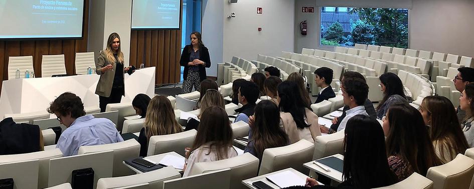 Alumnos de la Facultad de Derecho participaron en el taller práctico de la Cátedra Garrigues-ICADE de Derecho de Sociedades