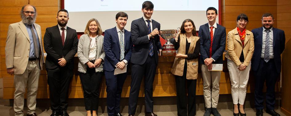 En su XXII edición, el equipo ganador del Trofeo Rector está compuesto por Isabel Gárate y Pablo Alcaraz