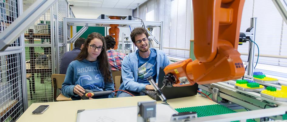 El 48% de las chicas de bachillerato elegiría una carrera STEM